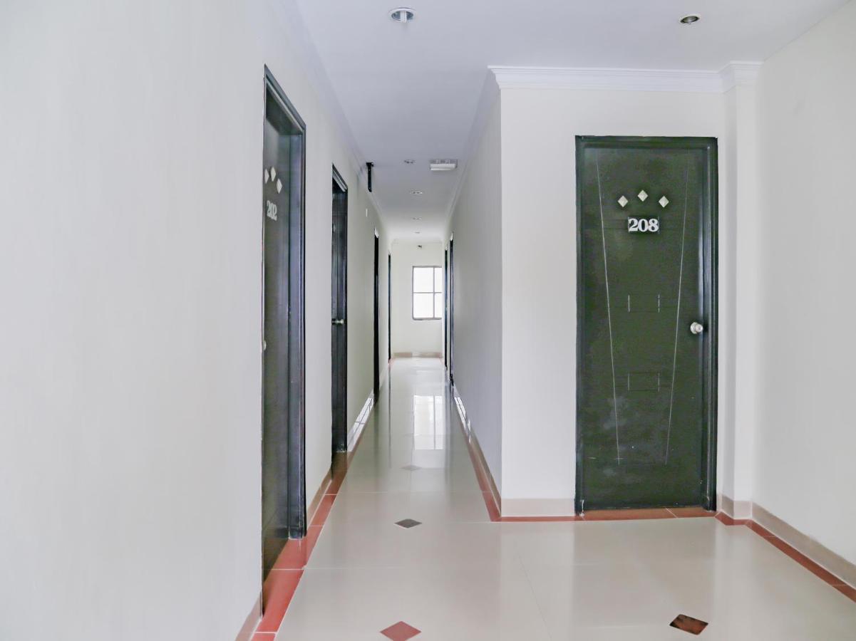 Oyo 90269 Hotel Indorasa 2 Jodoh  Luaran gambar