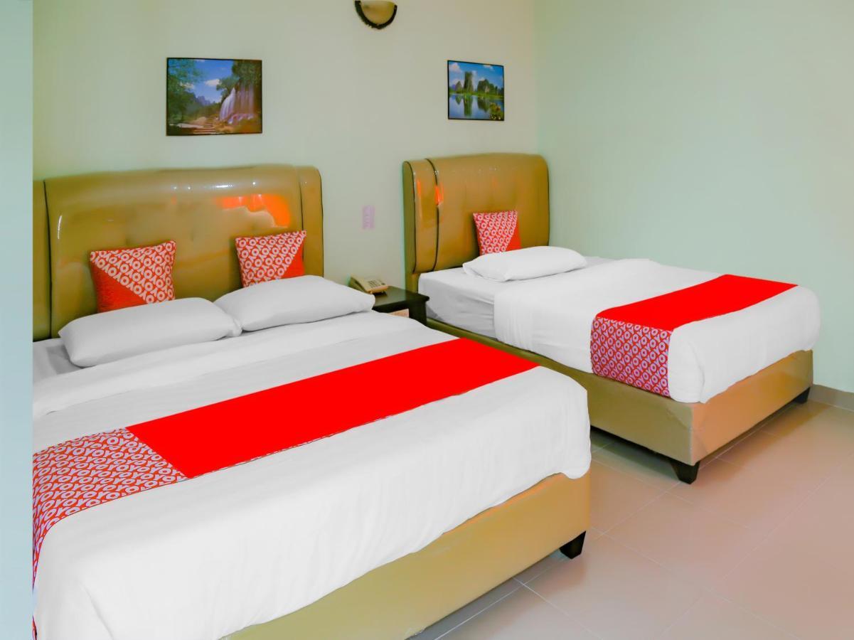 Oyo 90269 Hotel Indorasa 2 Jodoh  Luaran gambar