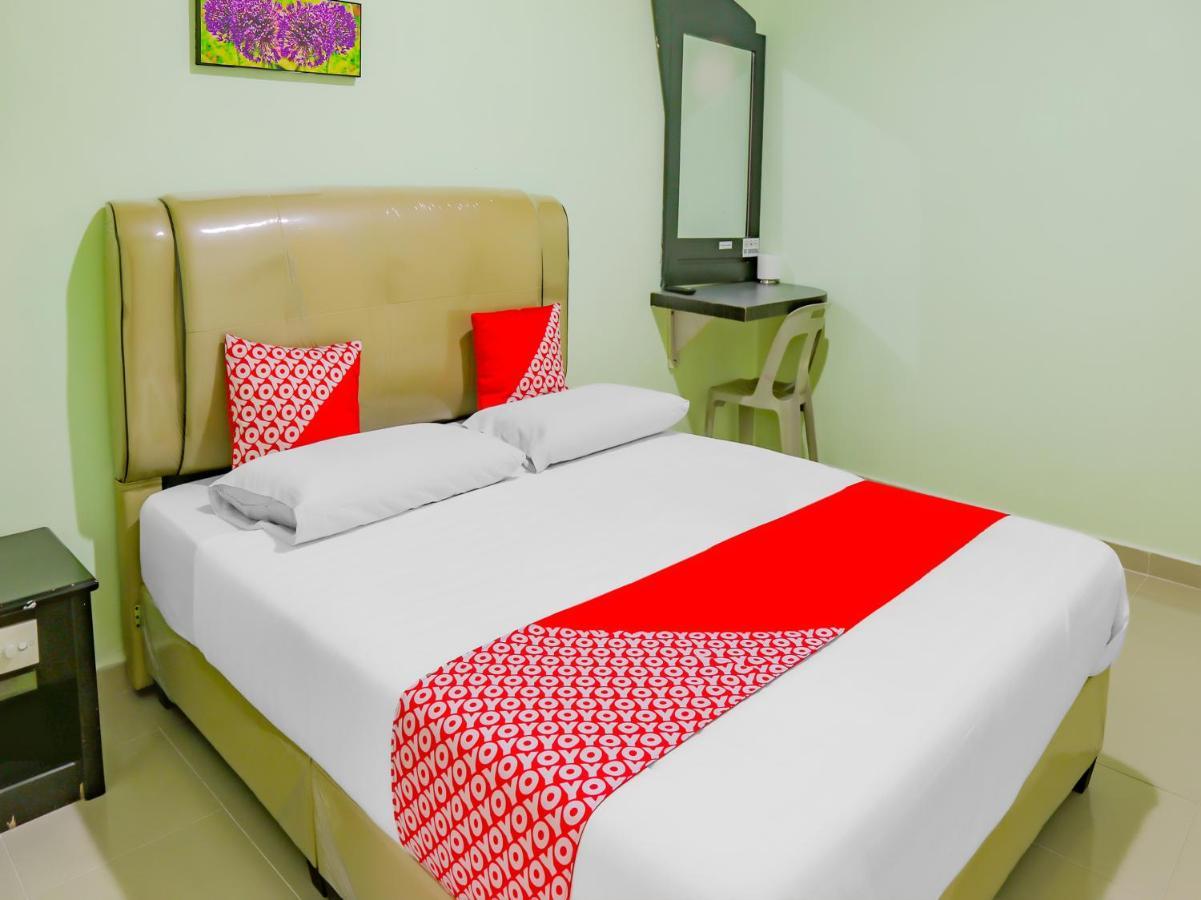 Oyo 90269 Hotel Indorasa 2 Jodoh  Luaran gambar